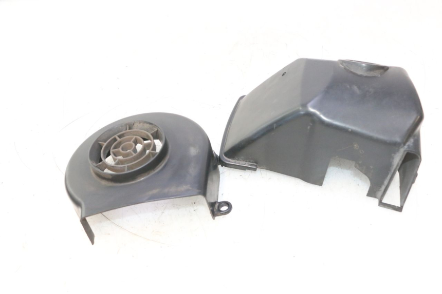 photo de TAPA MOTOR PEUGEOT VIVACITY NEW 2T 50 (2008 - 2017) - Detalles de los puntos de fijación