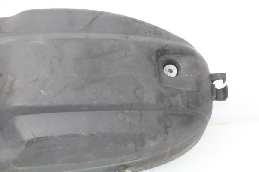 photo de TAPA DE MOTOR YAMAHA XMAX X-MAX 125 (2006 - 2009) - Detalles de los puntos de fijación