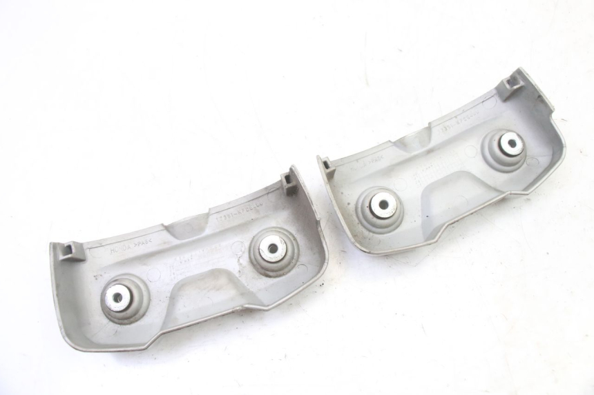 photo de TAPA MOTOR HONDA XLV VARADERO 125 (2000 - 2006) - Detalles de los puntos de fijación