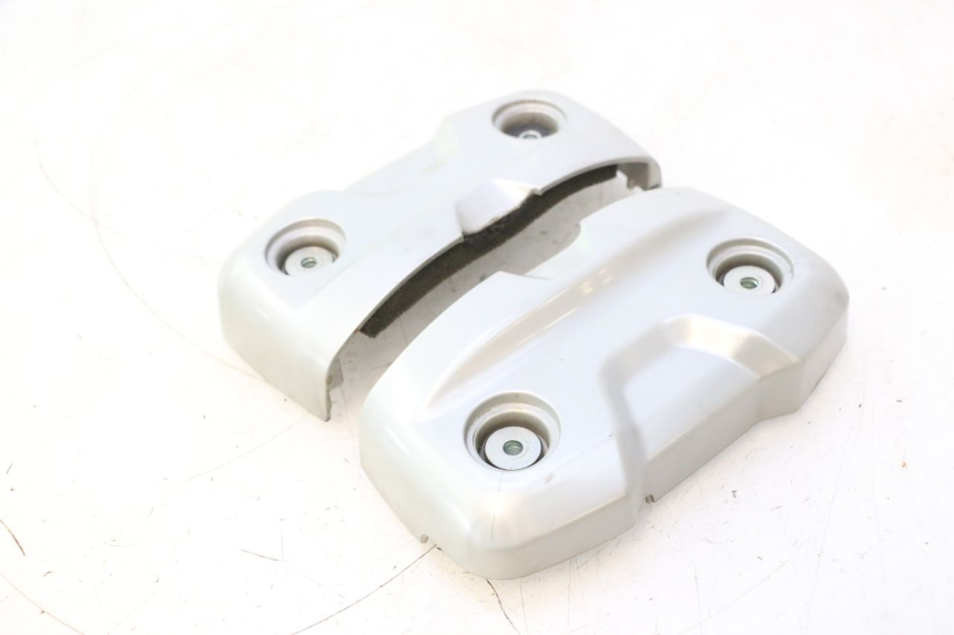 photo de TAPA MOTOR HONDA XLV VARADERO 125 (2007 - 2012) - Primer plano técnico