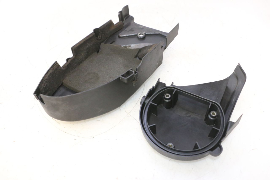 photo de TAPA DE MOTOR YAMAHA YP MAJESTY 125 (1998 - 2001) - Otra perspectiva