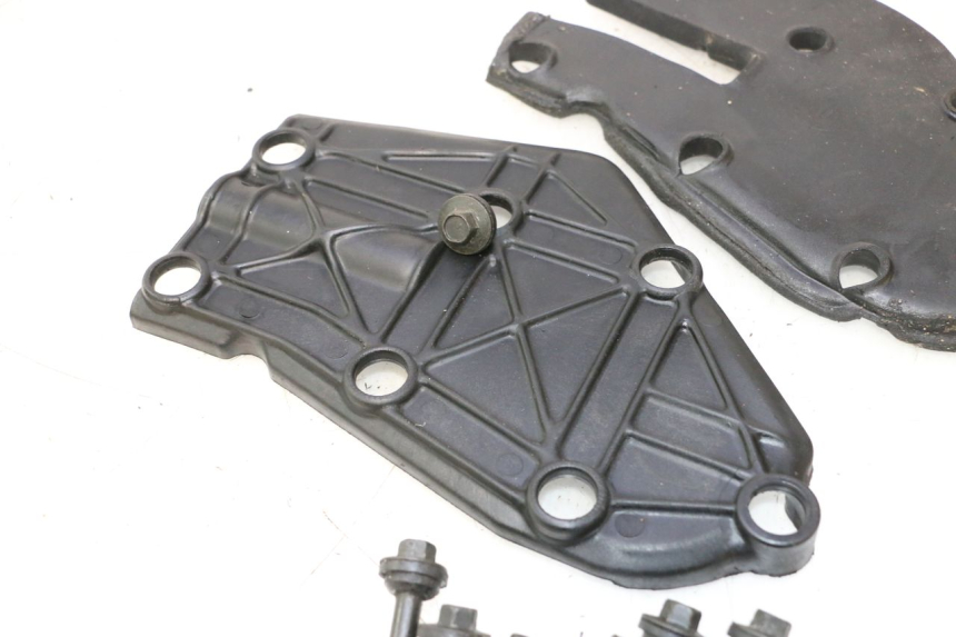 photo de TAPA MOTOR KAWASAKI ZX-6R ZX6R 600 (2000 - 2002) - Primer plano técnico