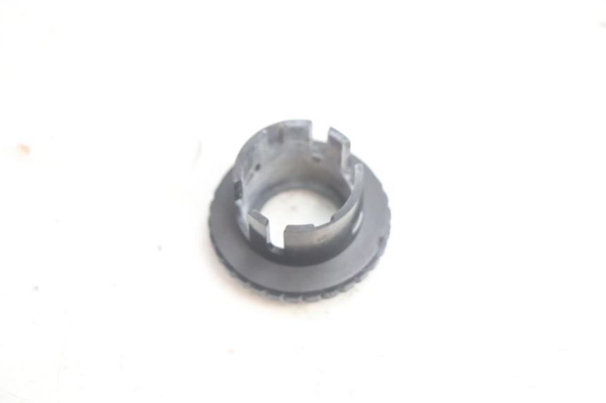 photo de TAPA DEL INTERRUPTOR DE ENCENDIDO KYMCO AGILITY 4T 50 (2018 - 2022) - Zoom estado de uso