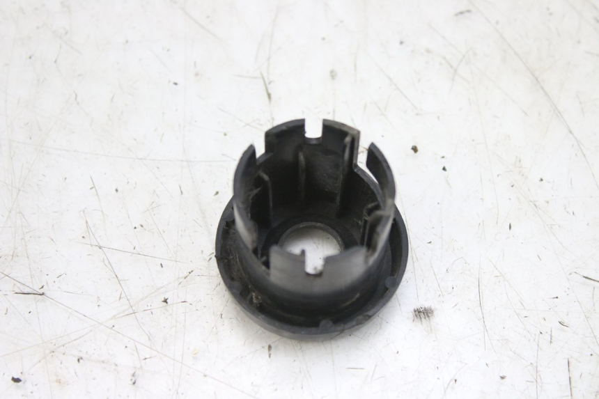 photo de TAPA DEL INTERRUPTOR DE ENCENDIDO MBK BOOSTER SPIRIT 50 (2004 - 2017) - Detalle de la pieza