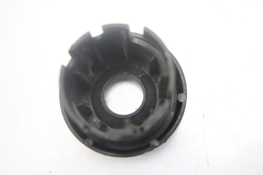 photo de TAPA DEL INTERRUPTOR DE ENCENDIDO YAMAHA BW'S EASY 50 (2013 - 2016) - Otra perspectiva