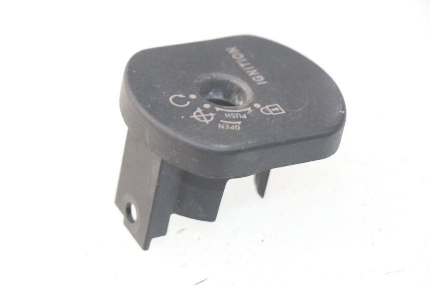 photo de TAPA DEL INTERRUPTOR DE ENCENDIDO. SYM CROX 4T 50 (2016 - 2023) - Zoom estado de uso