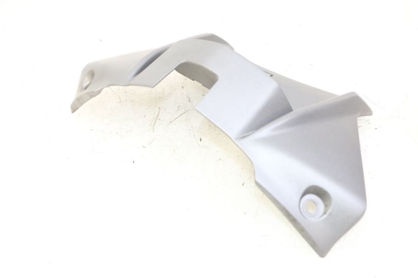 photo de TAPA CLAUSOR SUZUKI GSR 750 (2011 - 2017) - Primer plano técnico
