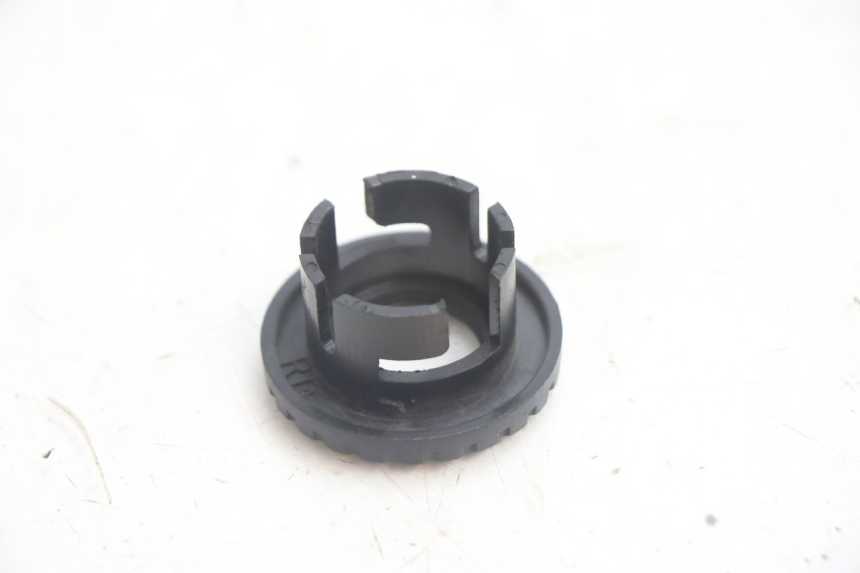 photo de TAPA DEL INTERRUPTOR DE ENCENDIDO TNT MOTOR ROMA 10' 2T 50 (2011 - 2018) - Zoom estado de uso