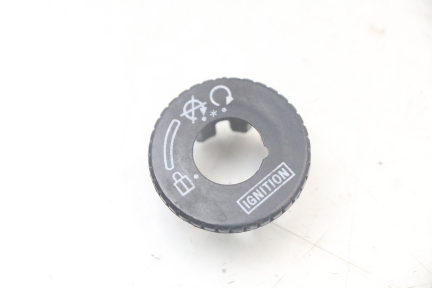 photo de TAPA DEL INTERRUPTOR DE ENCENDIDO KEEWAY RY6 2T 50 (2011 - 2019) - Vista principal