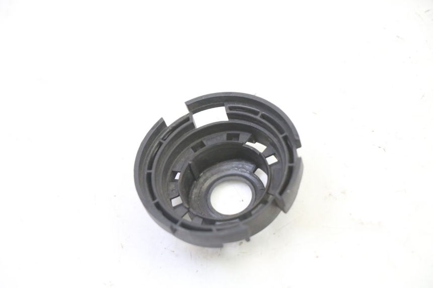 photo de TAPA CLAUSOR PEUGEOT SATELIS 250 (2006 - 2012) - Zoom estado de uso