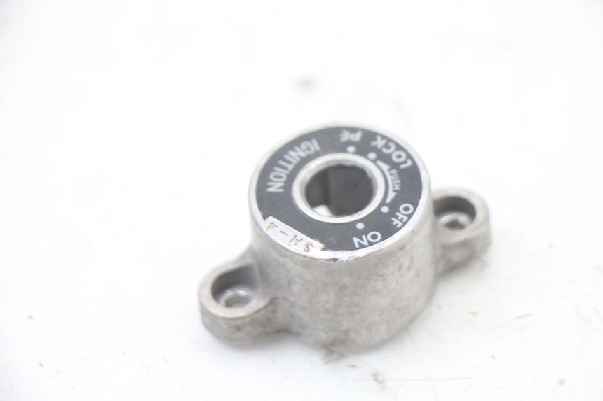 photo de TAPA DEL INTERRUPTOR DE ENCENDIDO SUZUKI GSX F GSXF 650 (2007 - 2015) - Zoom estado de uso