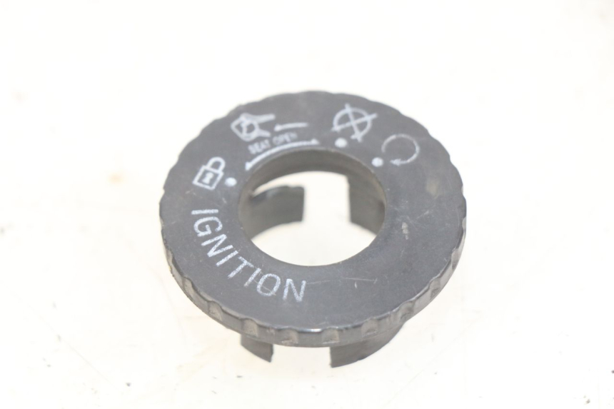 photo de TAPA DEL INTERRUPTOR DE ENCENDIDO SYM SYMPHONY 125 (2009 - 2015) - Vista principal