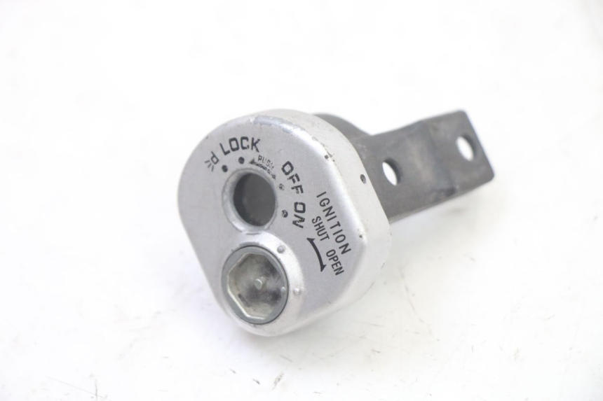 photo de TAPA CLAUSOR SUZUKI UH BURGMAN 125 (2002 - 2006) - Detalle de la pieza