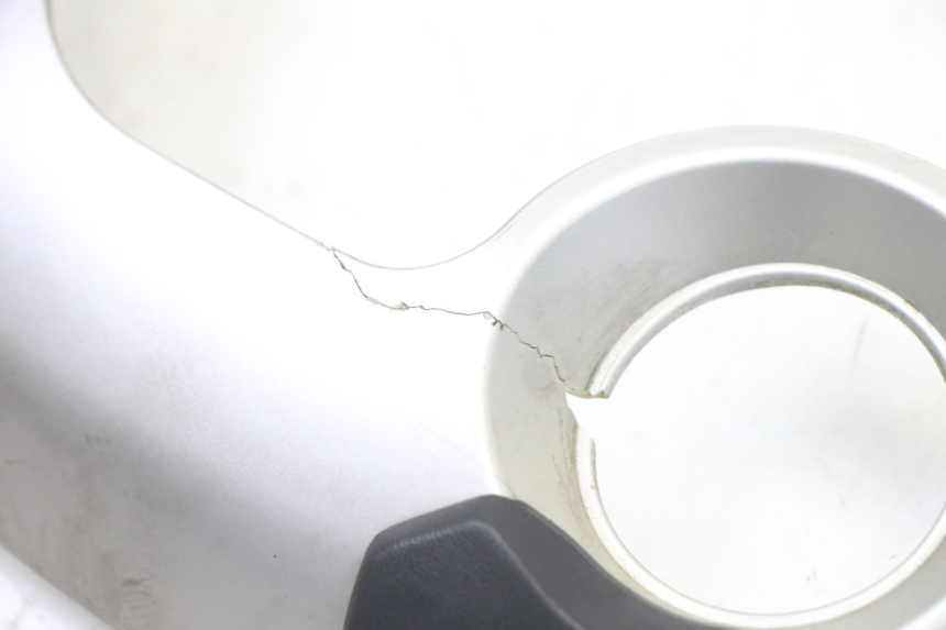 photo de TAPA DEL INTERRUPTOR DE ENCENDIDO YAMAHA X-MAX XMAX 125 (2010 - 2013) - Detalle de la pieza