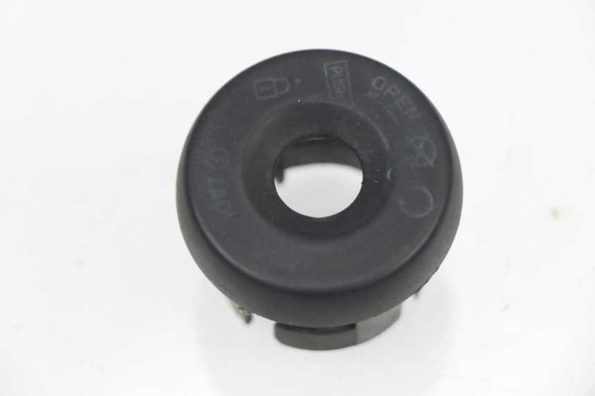 photo de TAPA DEL INTERRUPTOR DE ENCENDIDO YAMAHA YP MAJESTY 125 (2002 - 2006) - Vista principal