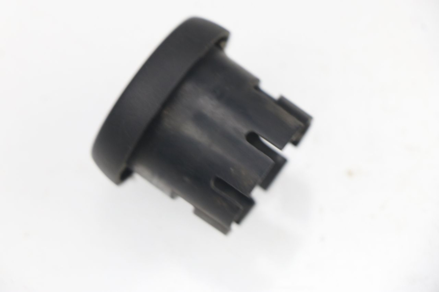 photo de TAPA DEL INTERRUPTOR DE ENCENDIDO YAMAHA YP MAJESTY 125 (2002 - 2006) - Zoom estado de uso