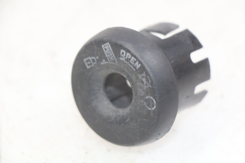 photo de TAPA DEL INTERRUPTOR DE ENCENDIDO YAMAHA YP MAJESTY 125 (2007 - 2010) - Vista principal