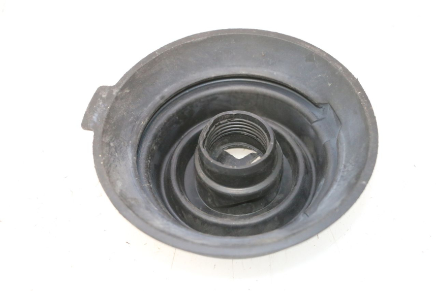 photo de GUARDAPOLVO FARO KAWASAKI GPX F ZX750F 750 (1986 - 1990) - Detalle de la pieza