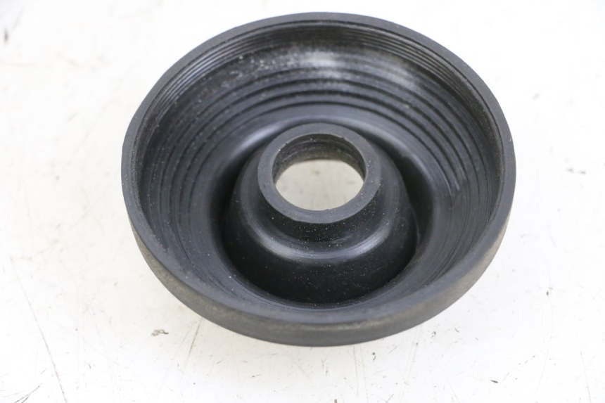 photo de TAPA DE POLVO FARO KYMCO LIKE 125 (2009 - 2016) - Detalle de la pieza