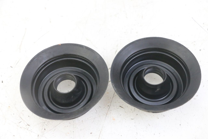 photo de TAPA DE POLVO FARO YAMAHA XMAX X-MAX 125 (2006 - 2009) - Detalle de la pieza