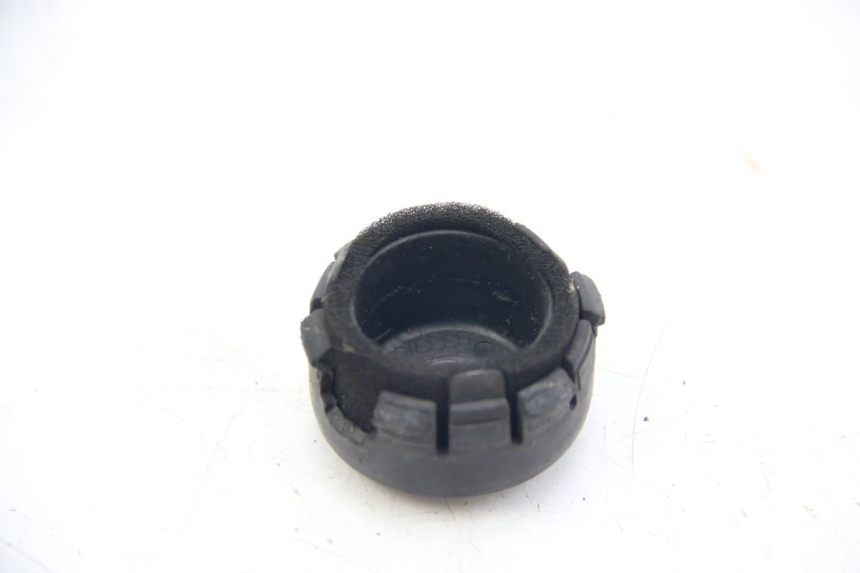 photo de CUBIERTA DE LA RUEDA APRILIA ATLANTIC 500 (2002 - 2003) - Detalle de la pieza