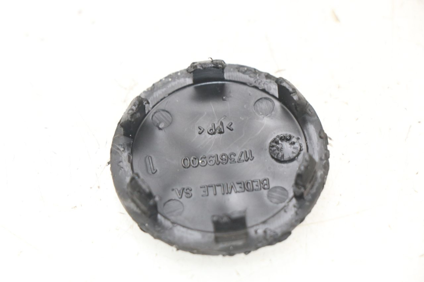 photo de CUBIERTA DE LA RUEDA PEUGEOT ELYSTAR 50 (2002 - 2014) - Zoom estado de uso