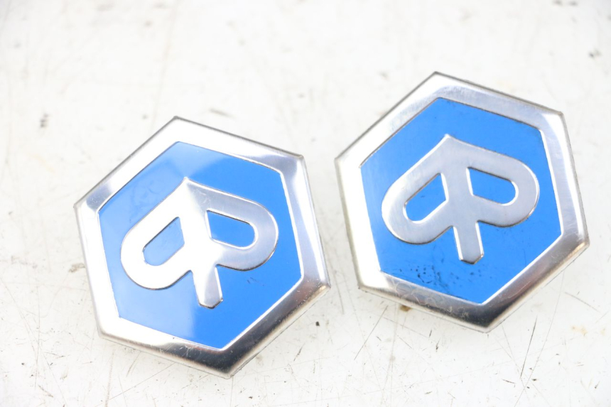 photo de TAPA RUEDA PIAGGIO MP3 HPE 300 (2019 - 2026) - Vista principal