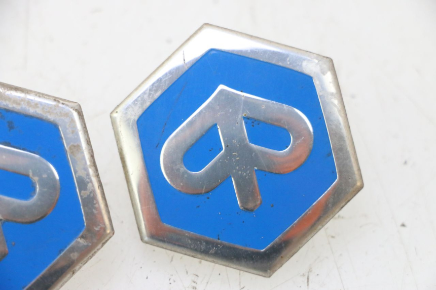 photo de TAPA RUEDA PIAGGIO MP3 500 (2016 - 2018) - Primer plano técnico