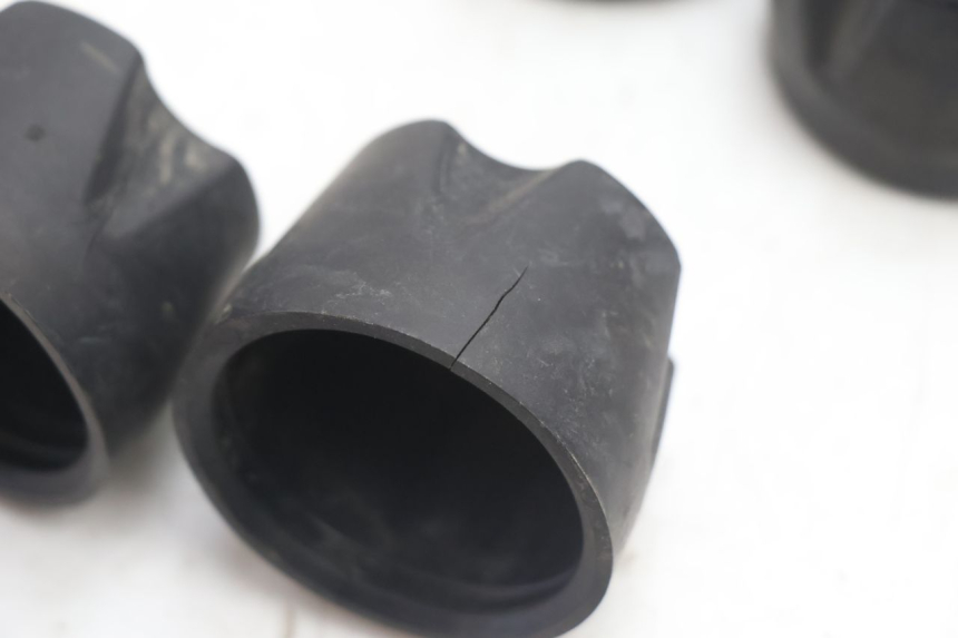 photo de TAPA RUEDA KYMCO MXU R 250 (2004 - 2010) - Primer plano técnico
