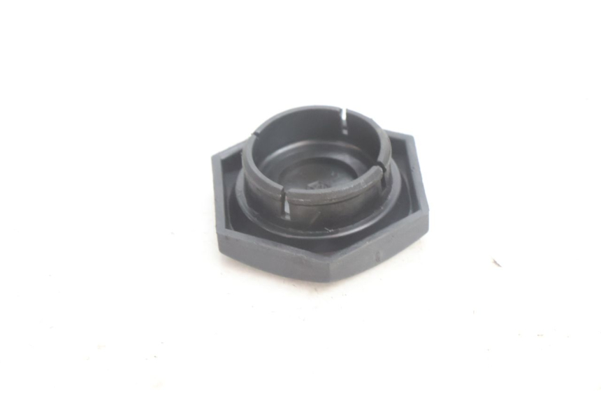 photo de TAPA RUEDA GILERA RUNNER SP 50 (2002 - 2004) - Zoom estado de uso