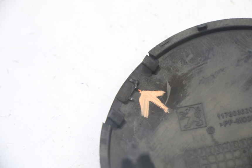 photo de TAPA RUEDA PEUGEOT SATELIS 125 (2013 - 2018) - Otra perspectiva