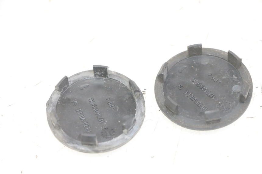 photo de TAPA RUEDA PEUGEOT SPEEDFIGHT 2 LC 50 (2000 - 2009) - Detalle de la pieza