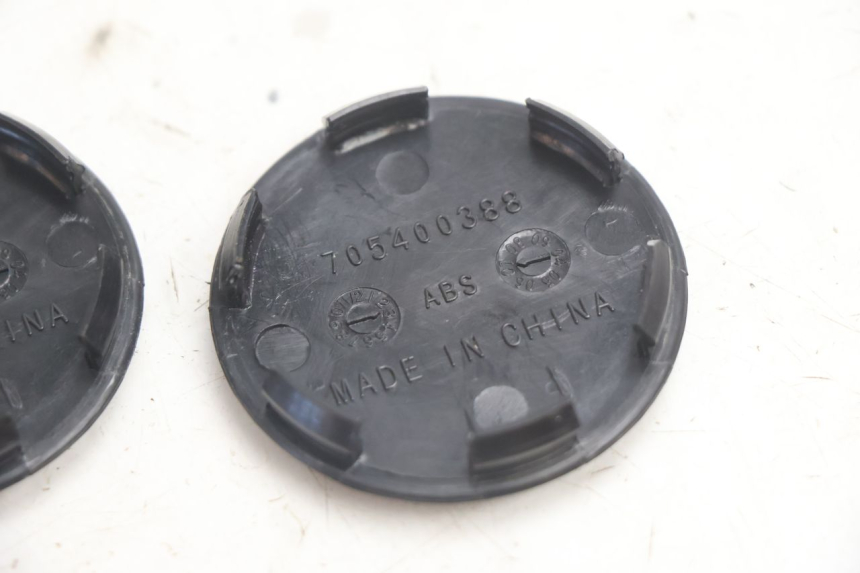 photo de TAPA RUEDA CAN-AM SPYDER RS 1000 (2008 - 2012) - Primer plano técnico