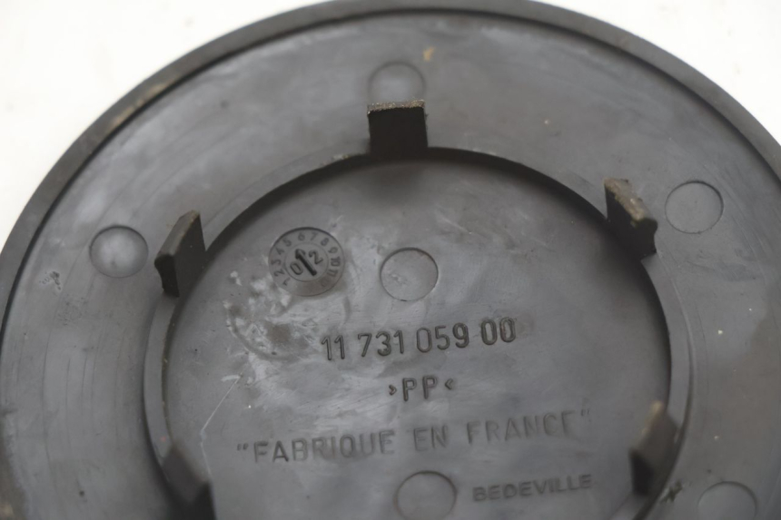 photo de TAPA RUEDA PEUGEOT TREKKER 50 (1995 - 2004) - Primer plano técnico