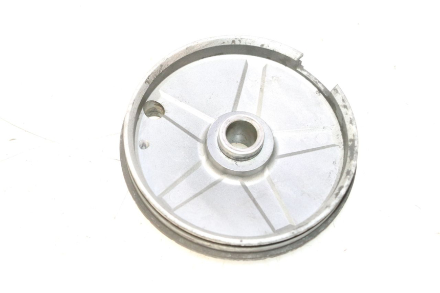 photo de TAPA RUEDA YAMAHA X-MAX XMAX 125 (2010 - 2013) - Detalle de la pieza