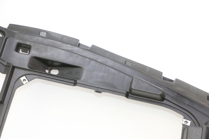 photo de TAPA BAJO ASIENTO QUADRO 4 4D 350 (2015 - 2018) - Primer plano técnico