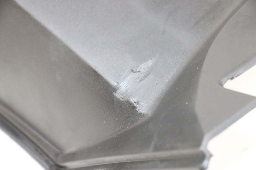 photo de TAPA BAJO ASIENTO ADIVA AD3 300 (2014 - 2020) - Detalles de los puntos de fijación