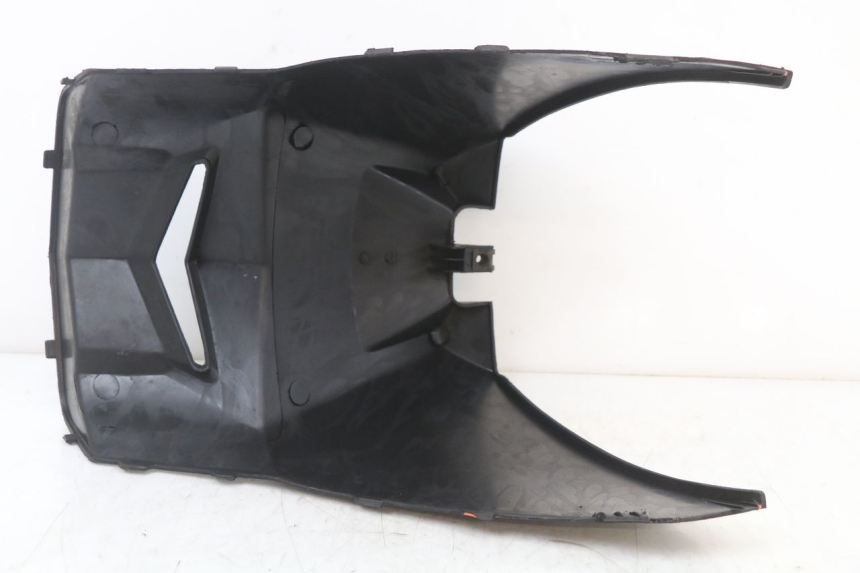 photo de TAPA BAJO ASIENTO KYMCO AGILITY CARRY 50 (2011 - 2020) - Primer plano técnico