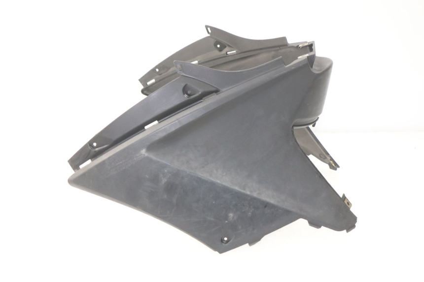 photo de TAPA BAJO ASIENTO KYMCO AGILITY CITY 4T 50 (2008 - 2016) - Primer plano técnico