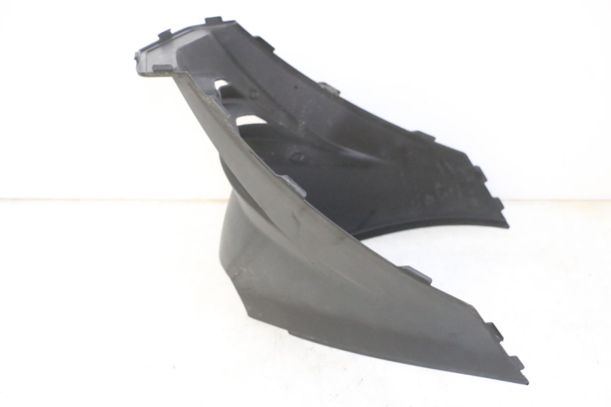 photo de TAPA BAJO EL ASIENTO KYMCO AGILITY NAKED RENOUVO 2T 50 (2011 - 2018) - Detalle de la pieza