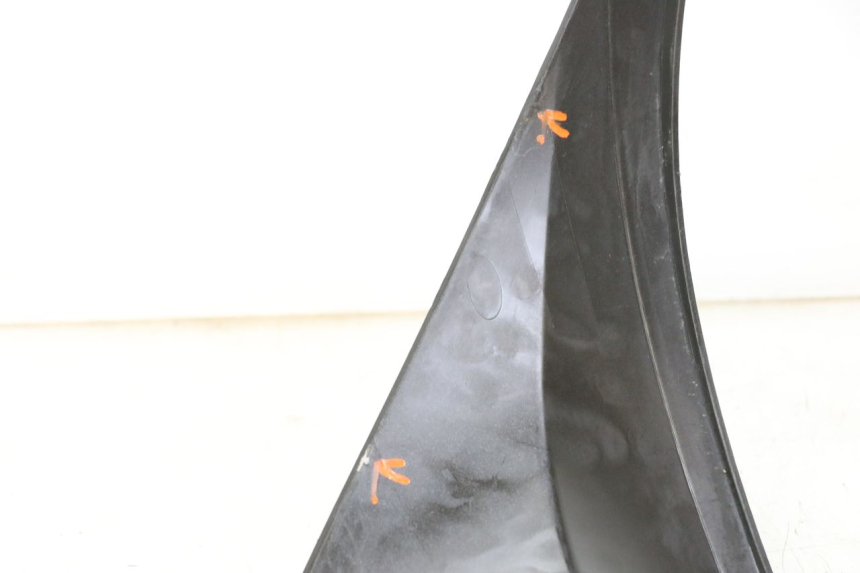 photo de TAPA BAJO ASIENTO APRILIA SR MOTARD 50 (2012 - 2018) - Detalle de la pieza