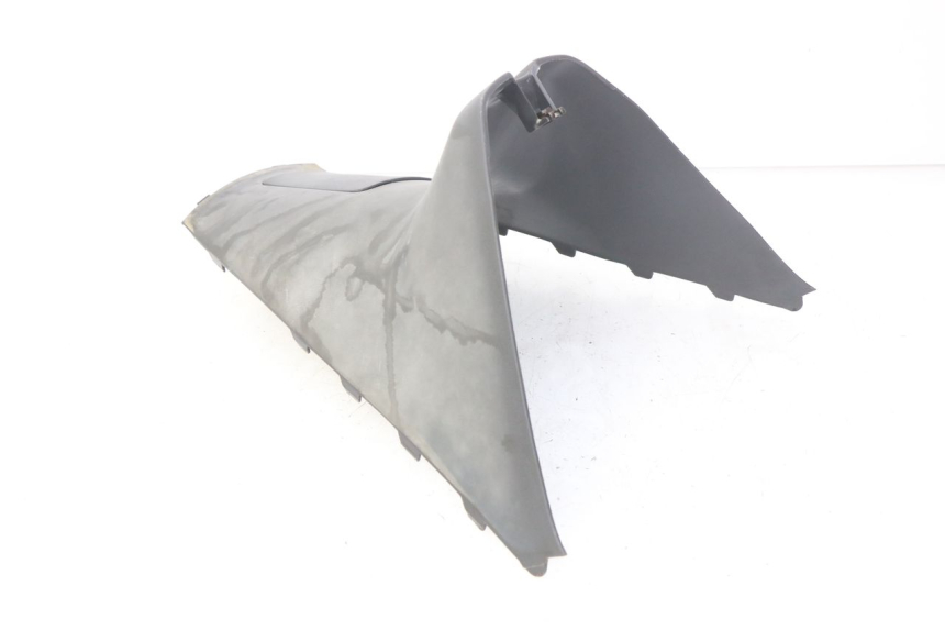 photo de TAPA BAJO EL ASIENTO HONDA BALI EX 100 (1996 - 2000) - Primer plano técnico