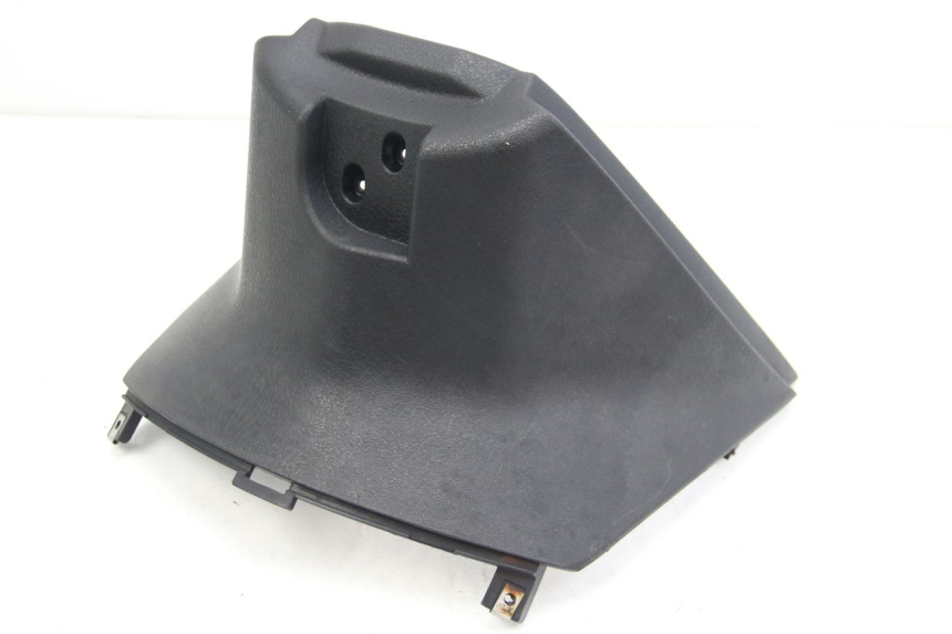 photo de TAPA DEBAJO DEL ASIENTO DERBI BOULEVARD 50 (2009 - 2006) - Detalle de la pieza