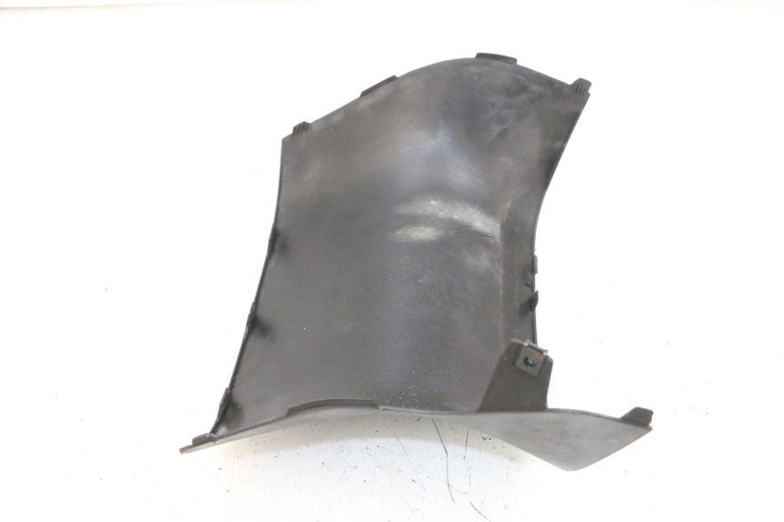 photo de TAPA BAJO ASIENTO SUZUKI BURGMAN 650 (2013 - 2020) - Detalle de la pieza