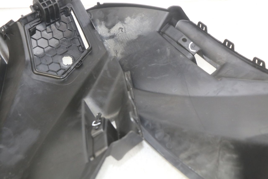 photo de TAPA BAJO EL ASIENTO PEUGEOT CITYSTAR 125 (2011 - 2017) - Detalle de la pieza