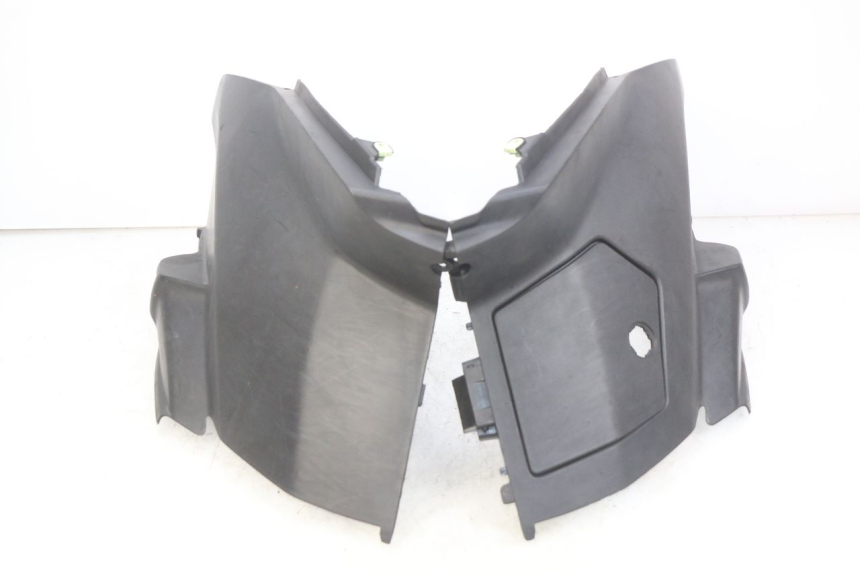 photo de TAPA BAJO EL ASIENTO PEUGEOT CITYSTAR 125 (2011 - 2017) - Estado de la superficie y material