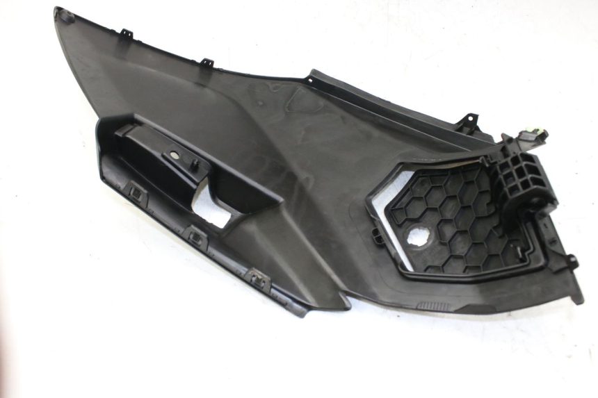 photo de TAPA DEBAJO DEL ASIENTO PEUGEOT CITYSTAR 50 (2013 - 2017) - Marcados y referencias originales