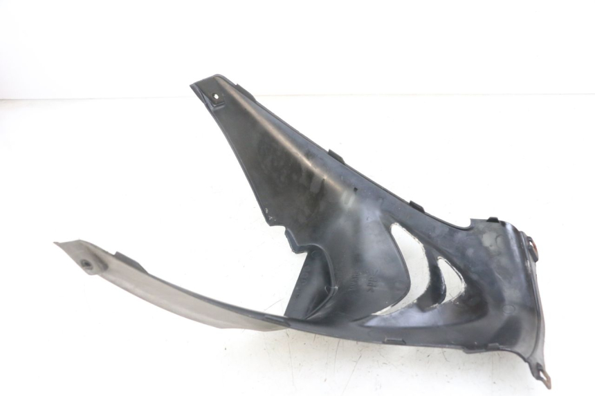 photo de TAPA DEBAJO DEL ASIENTO YAMAHA CYGNUS X 125 (2004 - 2007) - Detalle de la pieza