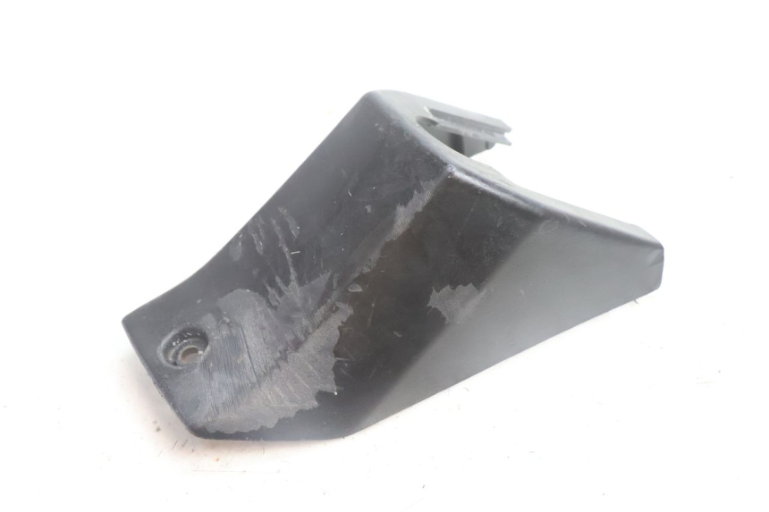 photo de TAPA BAJO ASIENTO MBK DAKOTA 50 (2003 - 2008) - Detalle de la pieza