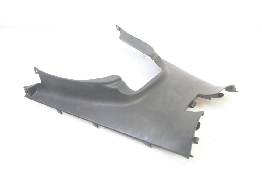 photo de TAPA DEBAJO DEL ASIENTO KYMCO DINK STREET 125 (2009 - 2014) - Otra perspectiva